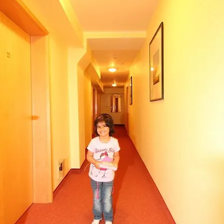 Hotel Rheinfels 3*