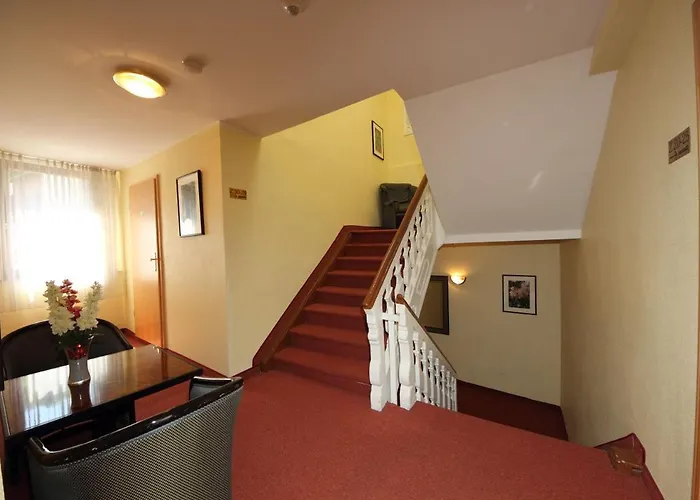 מלון Rheinfels - Radfahrer Willkommen