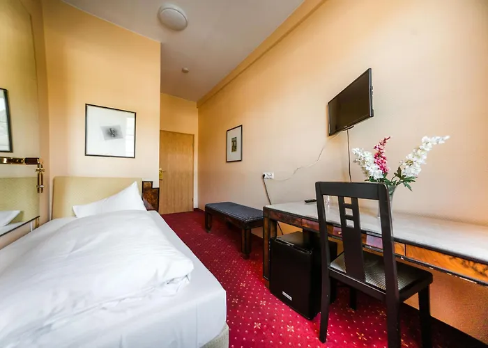 Rheinfels - Radfahrer Willkommen סנט גואר