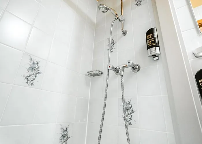 מלון Rheinfels - Radfahrer Willkommen סנט גואר