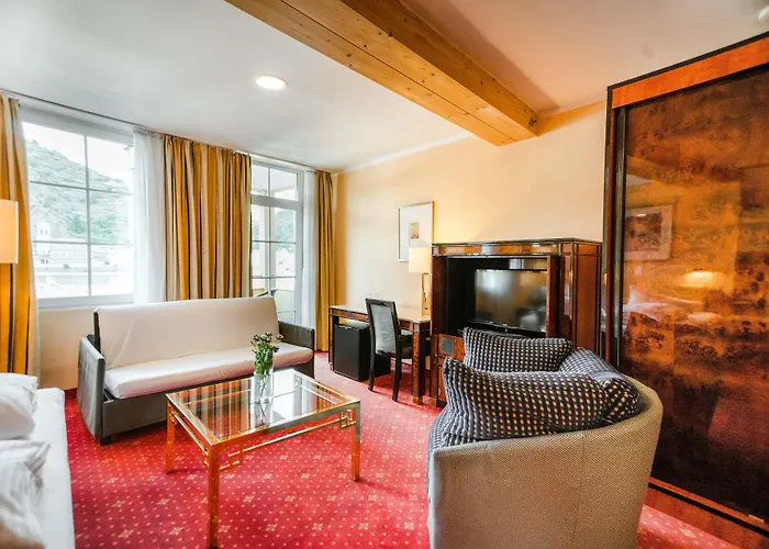 מלון Rheinfels - Radfahrer Willkommen 5*